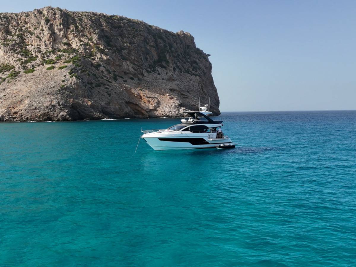 Fairline 58