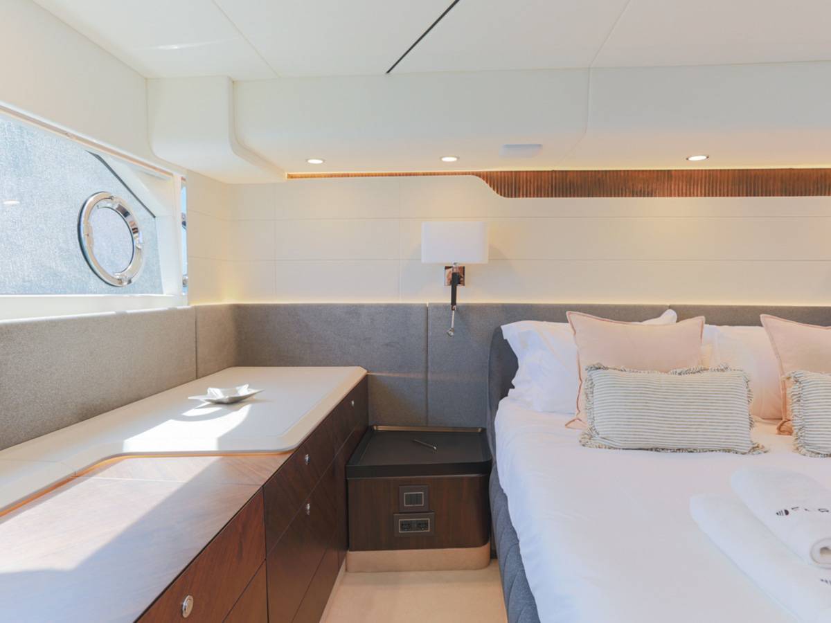 Fairline 58