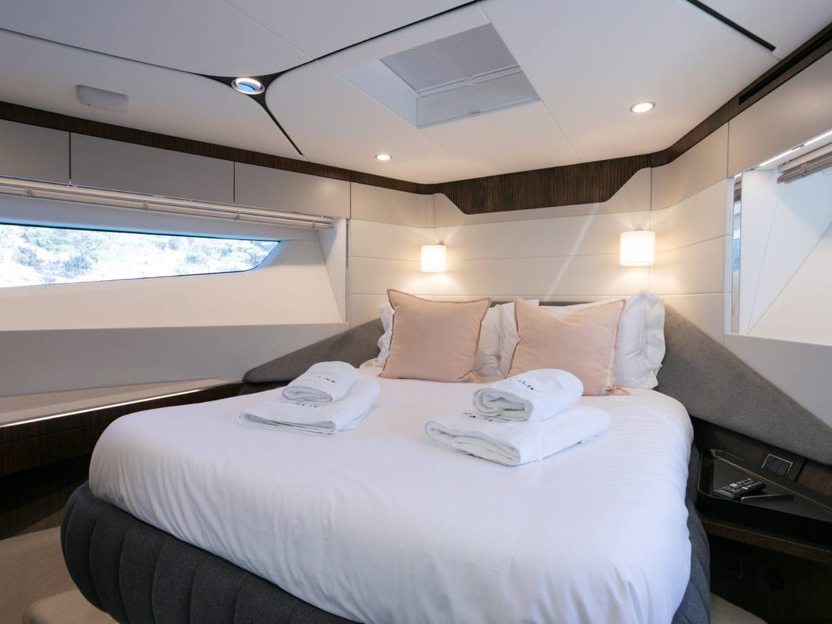 Fairline 58
