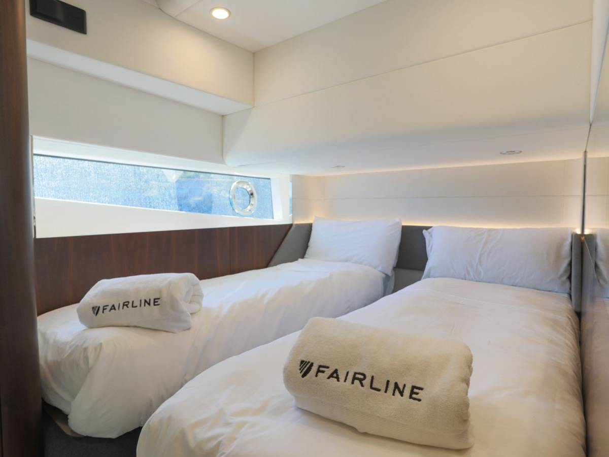 Fairline 58