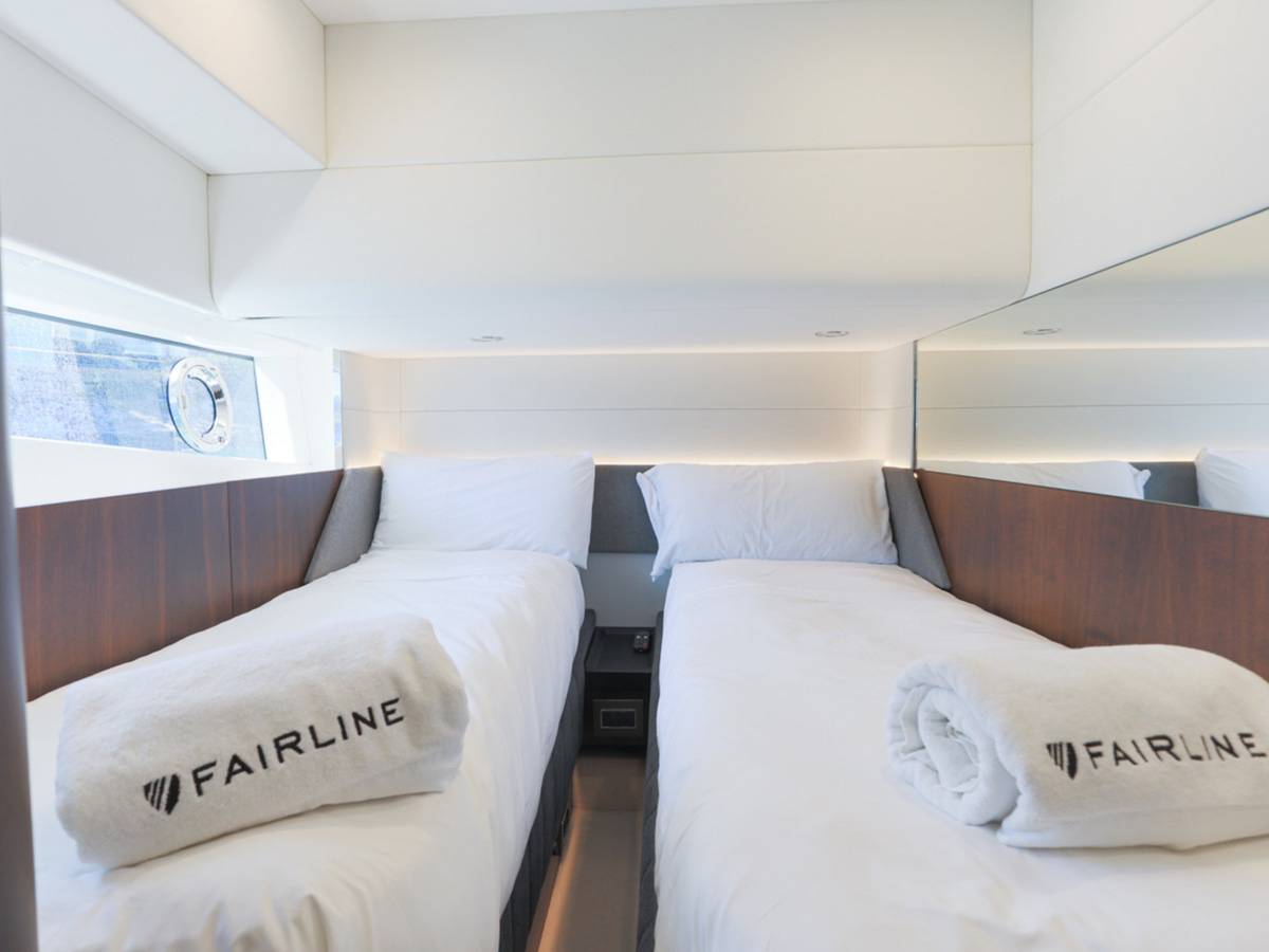 Fairline 58