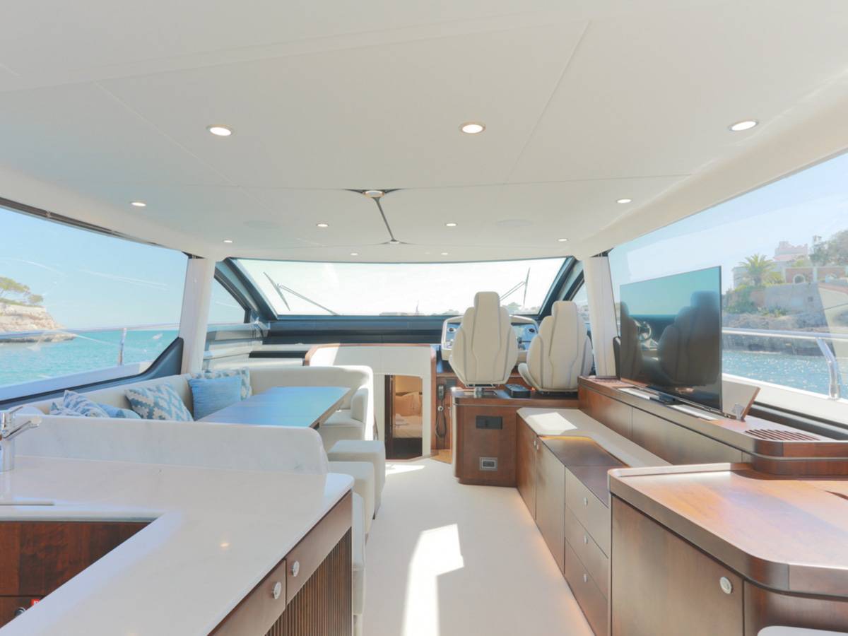 Fairline 58