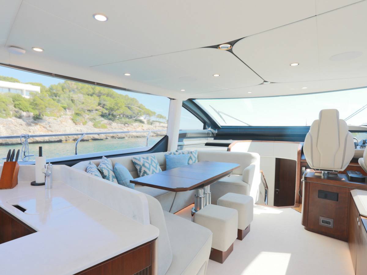 Fairline 58