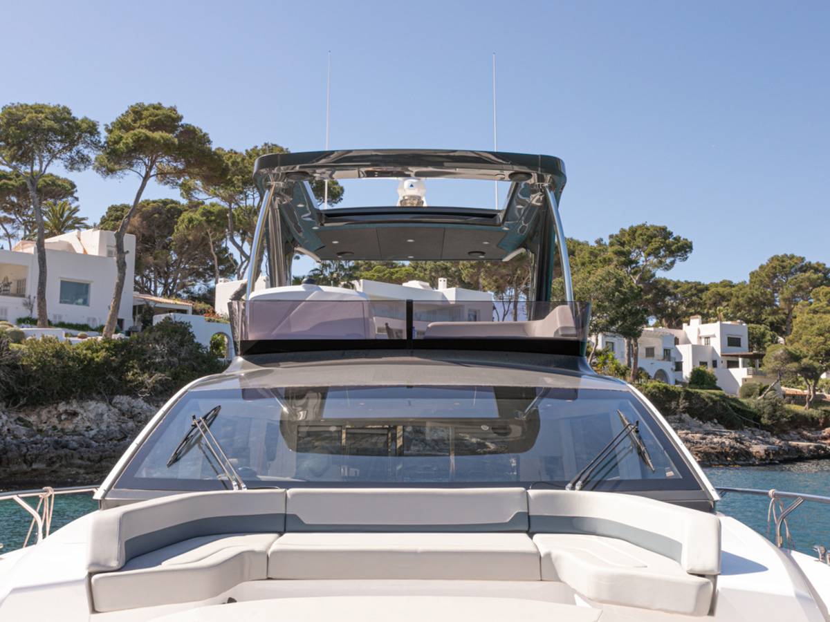 Fairline 58