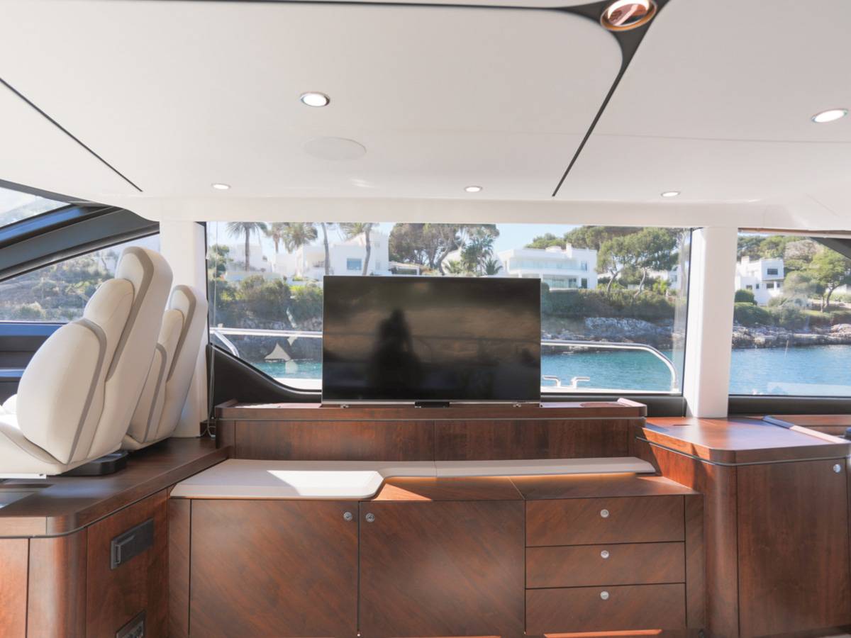 Fairline 58