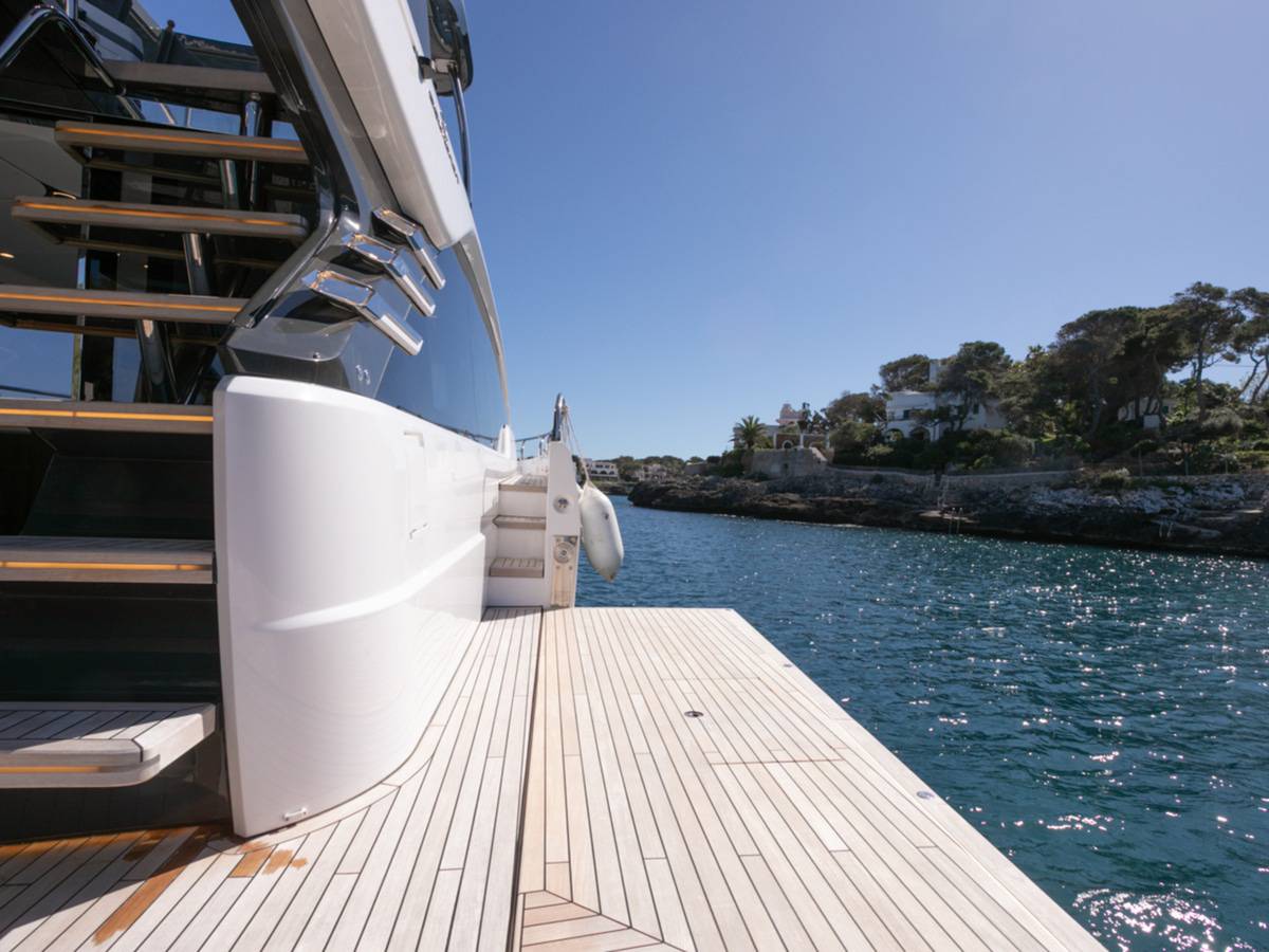 Fairline 58