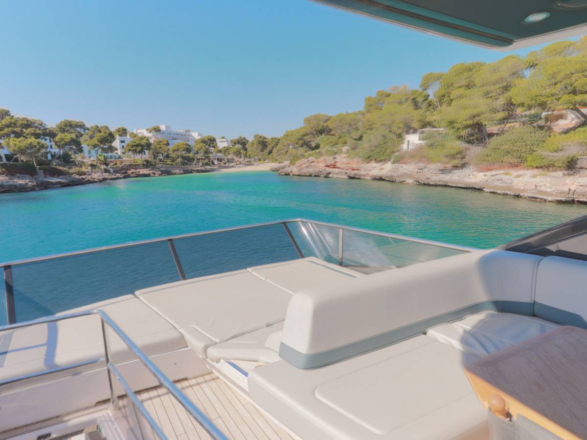 Fairline 58