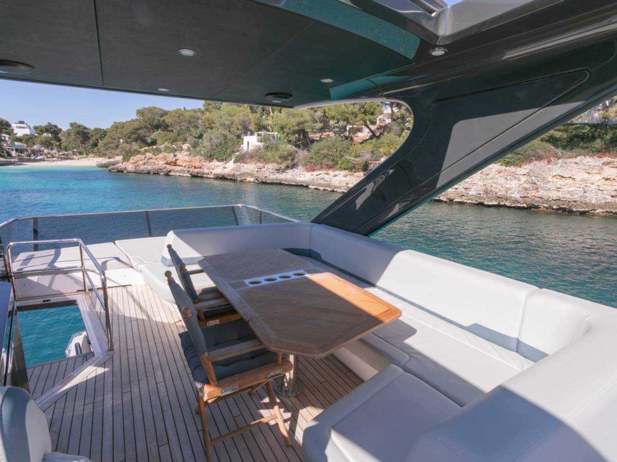 Fairline 58
