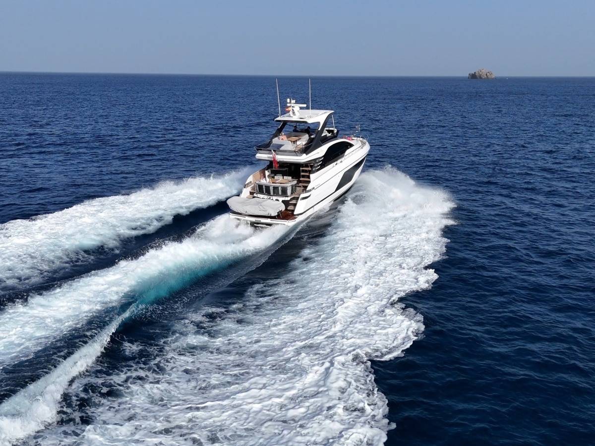 Fairline 58