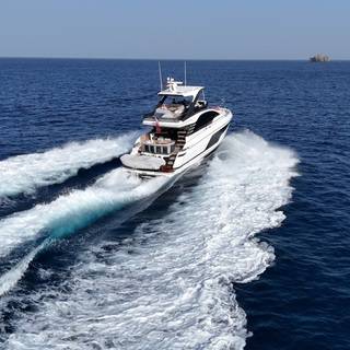 Boat image 5