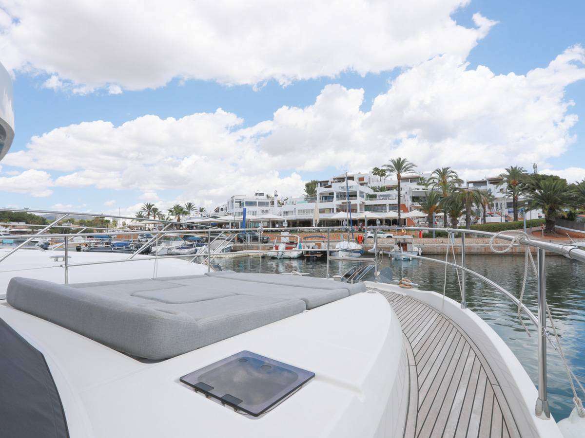 Beneteau 48