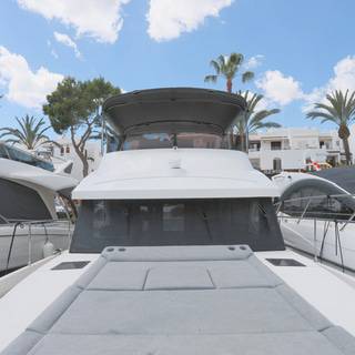 Boat image 13