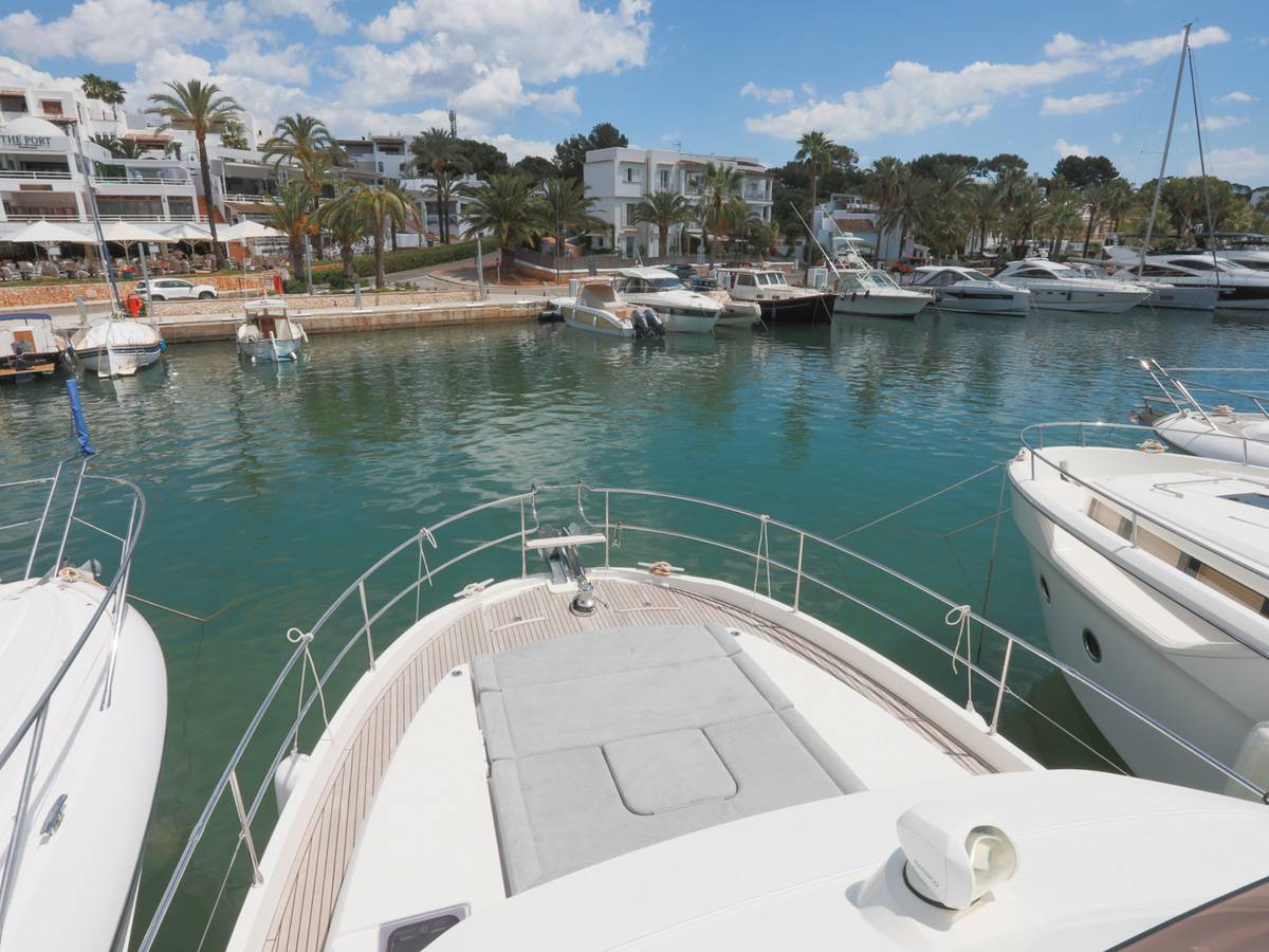 Beneteau 48