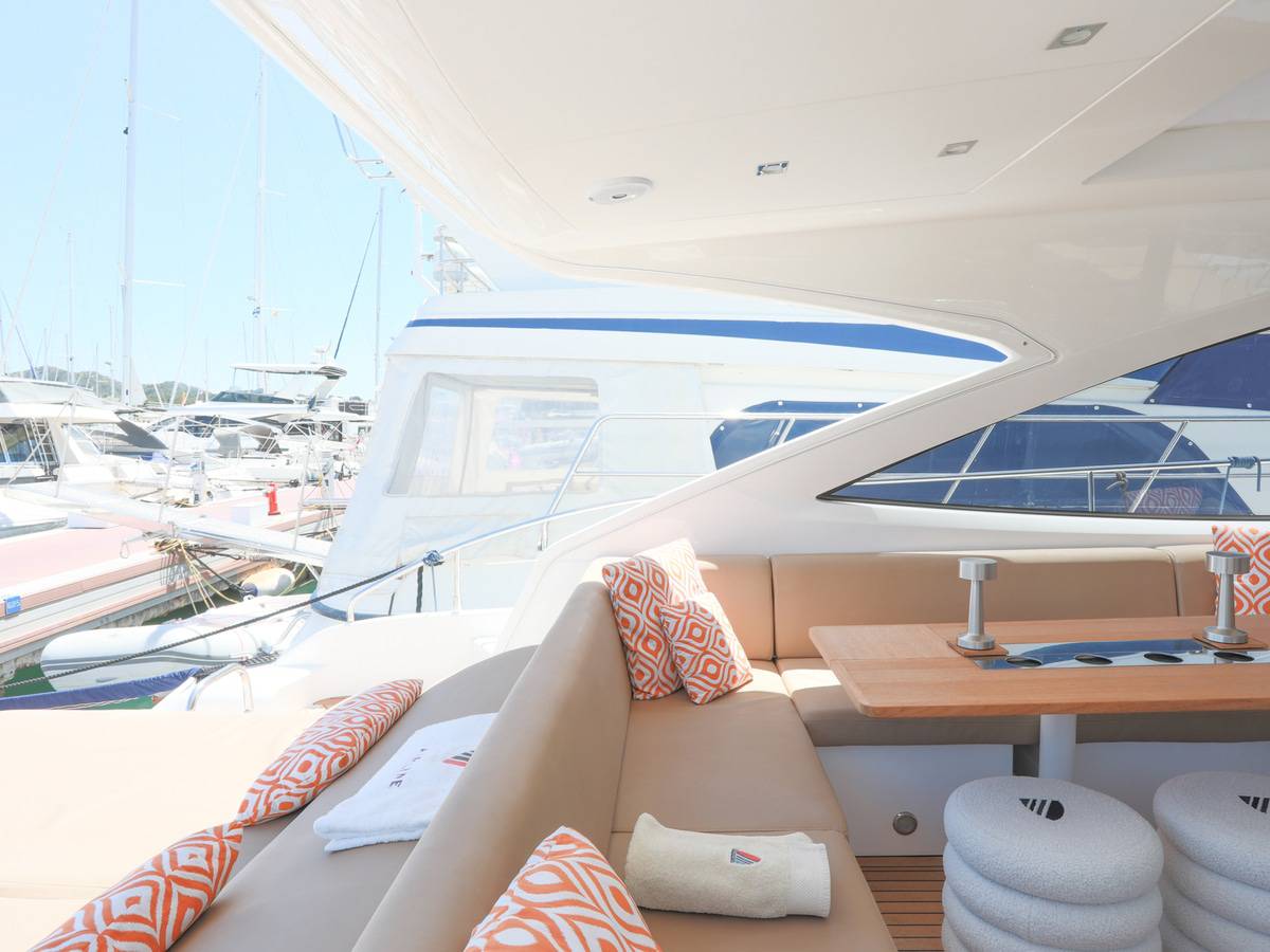 Fairline 48