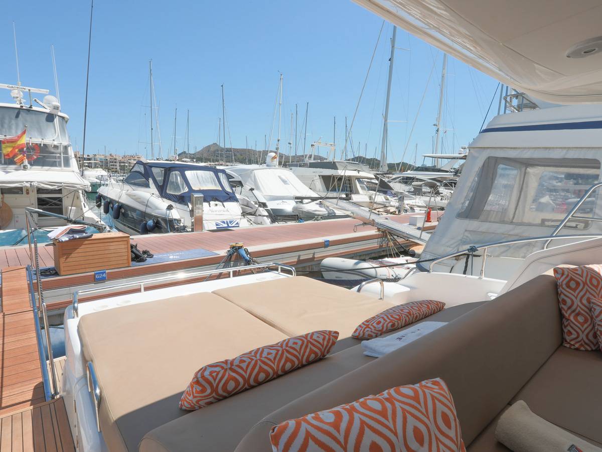 Fairline 48