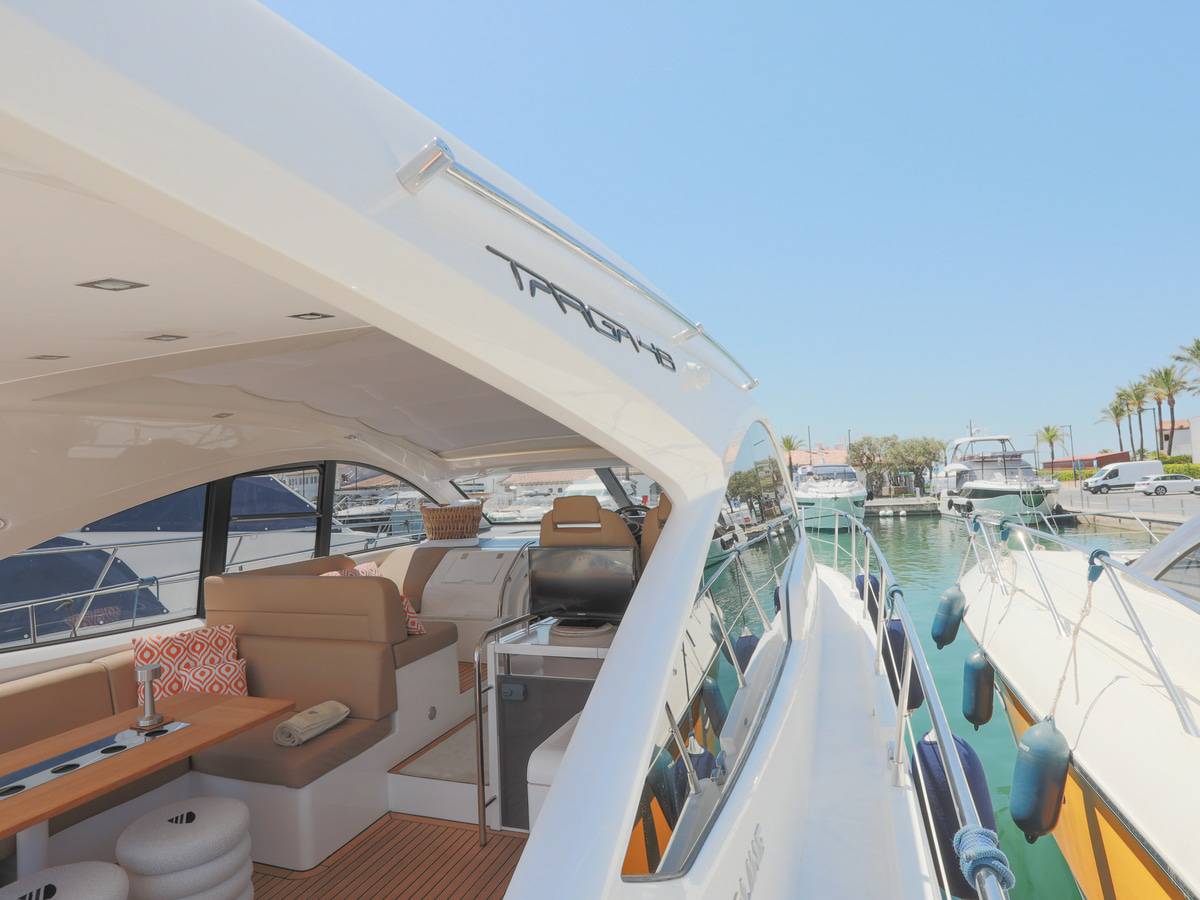 Fairline 48
