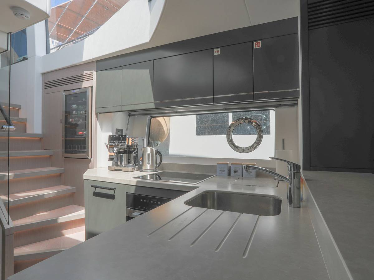 Sunseeker 75