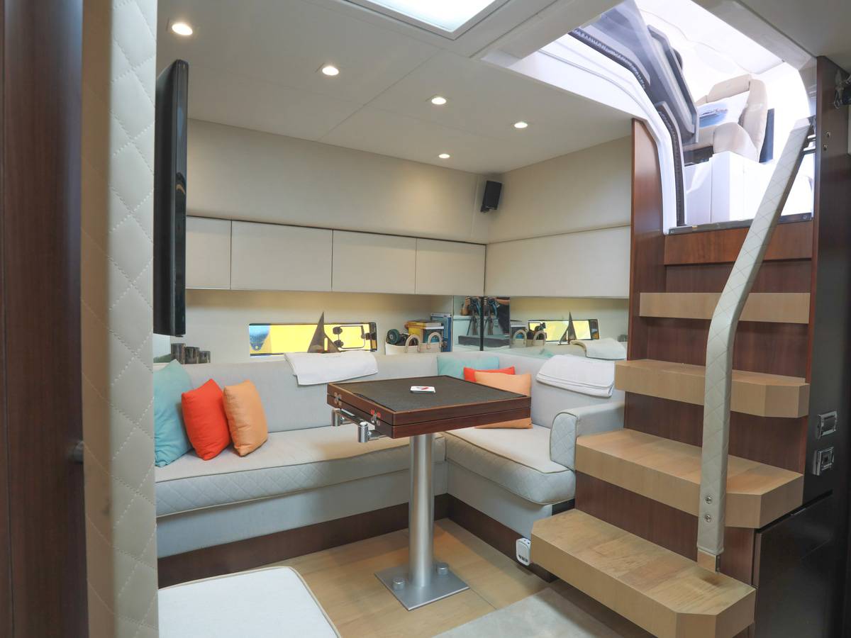 Fairline 48