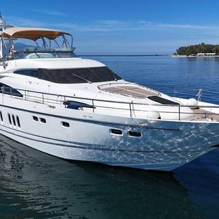 Boat image 12