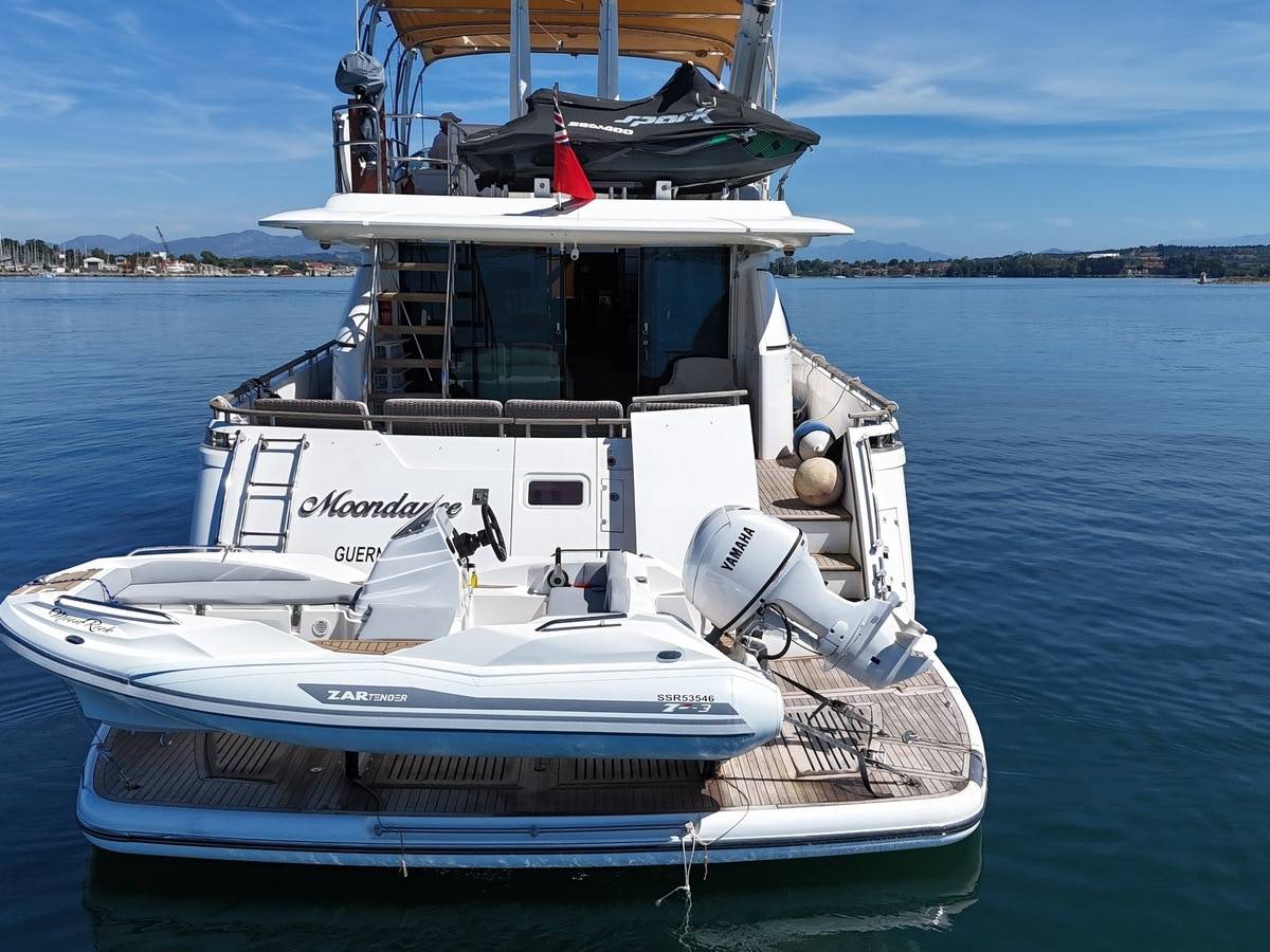 Fairline 78