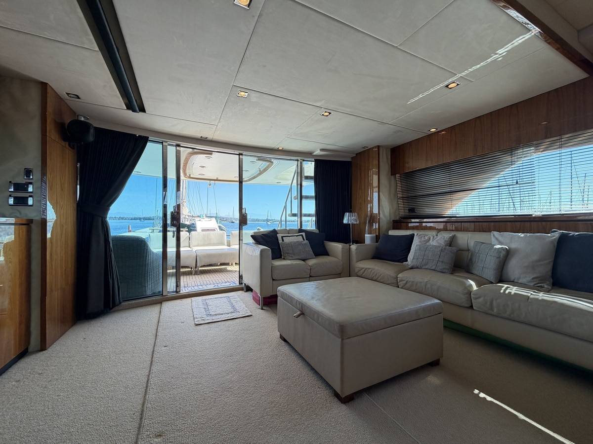 Fairline 78