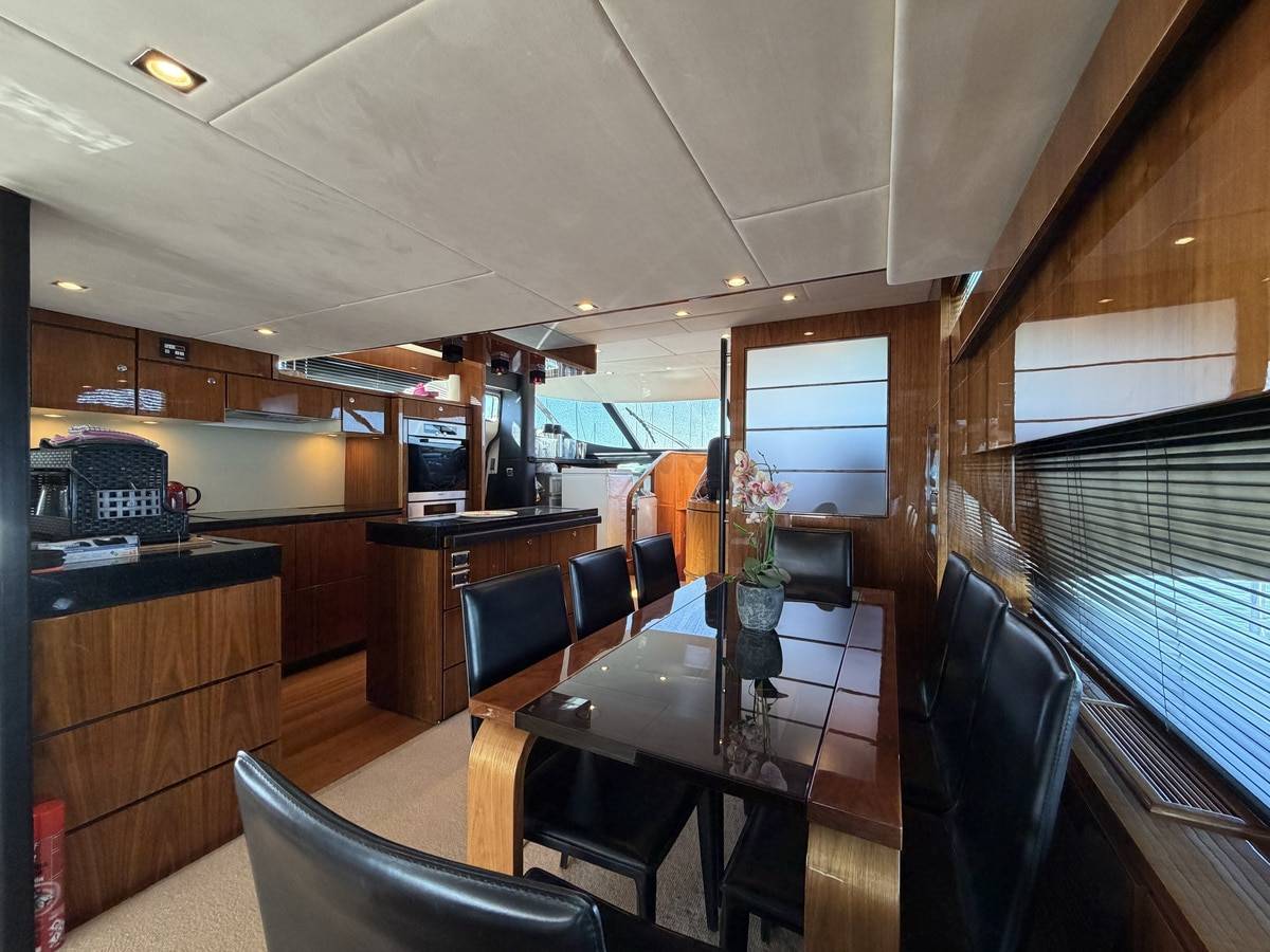 Fairline 78