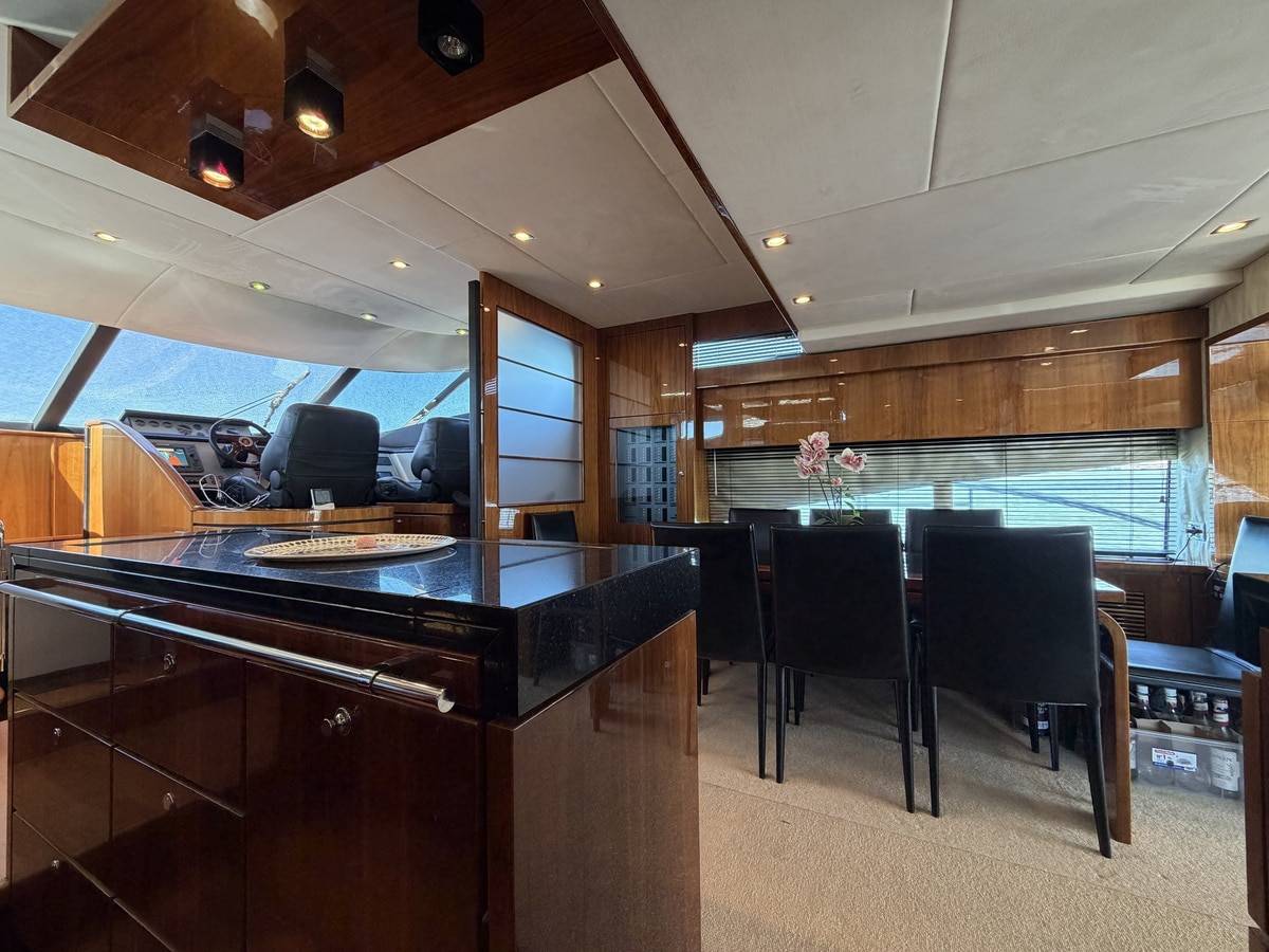 Fairline 78