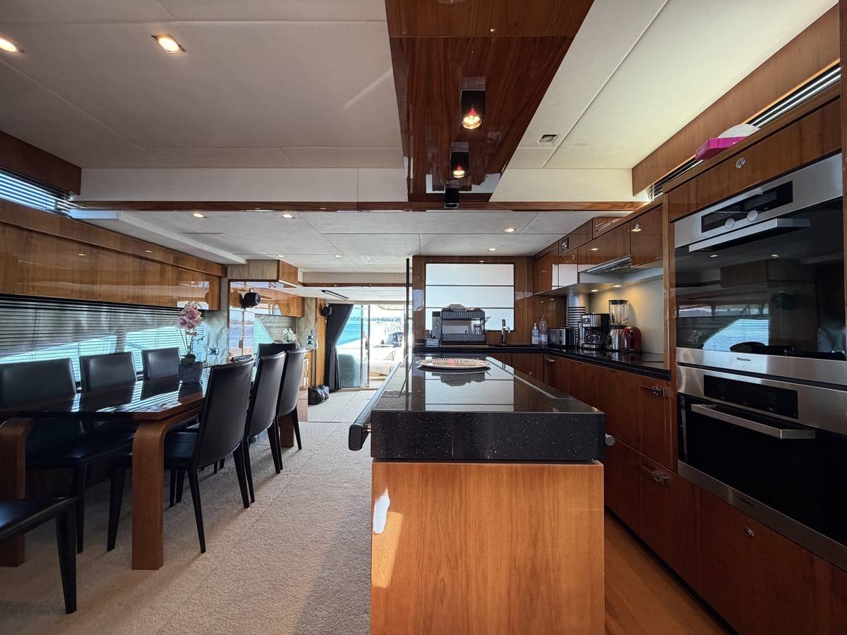Fairline 78