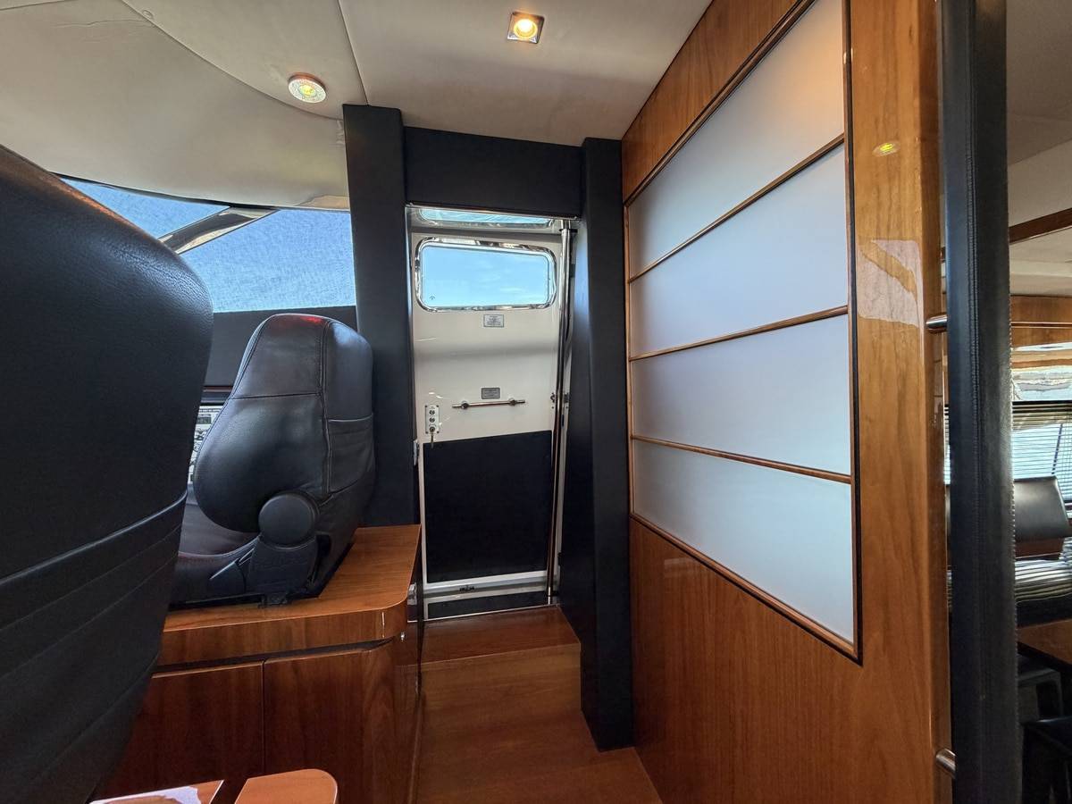 Fairline 78