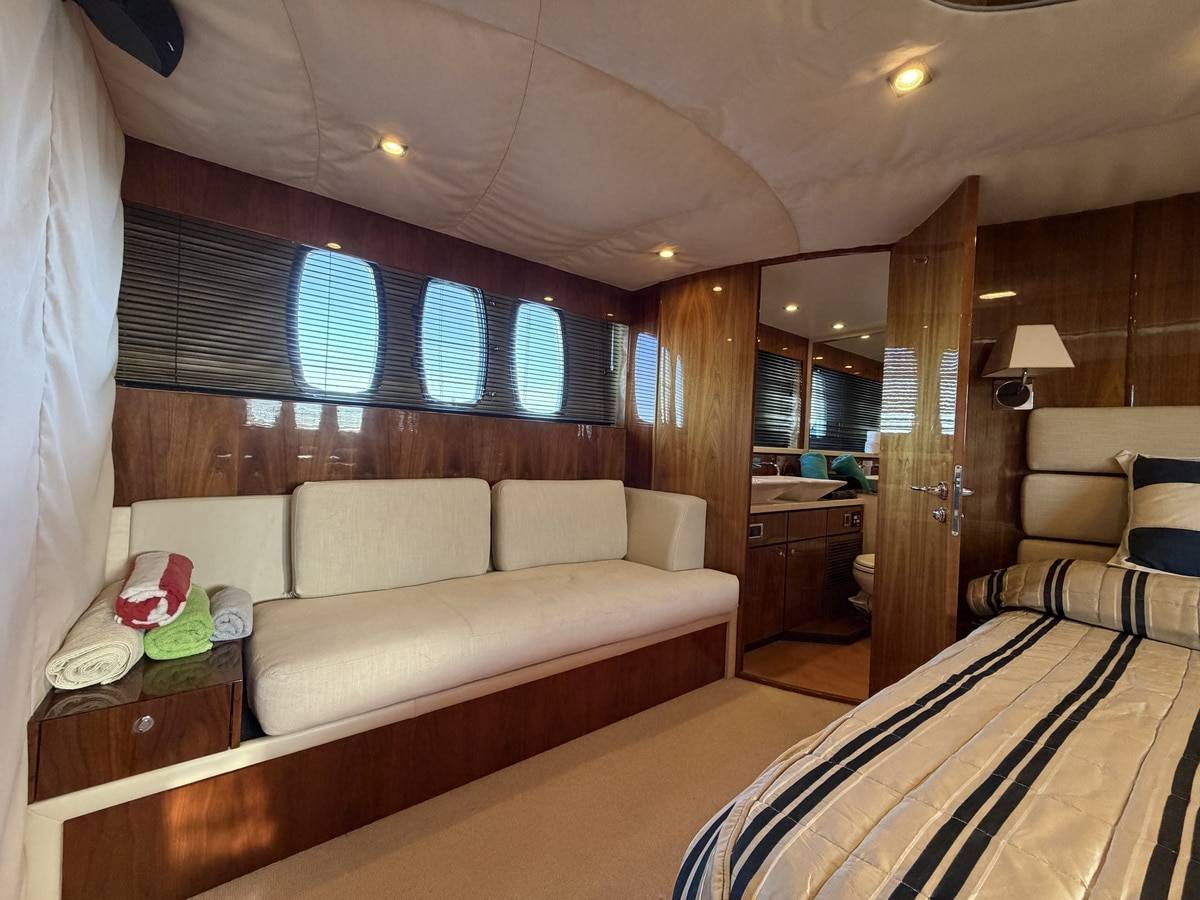 Fairline 78
