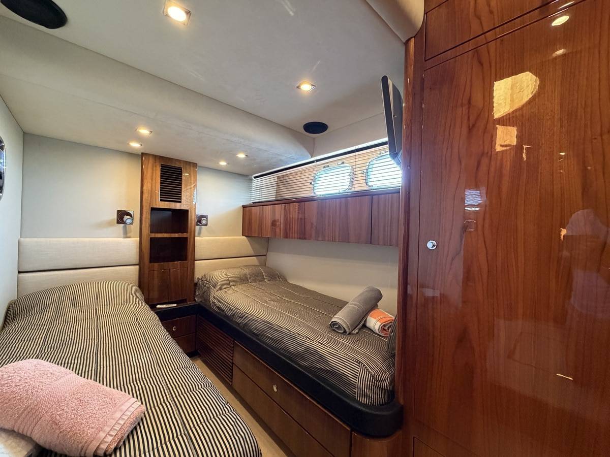 Fairline 78