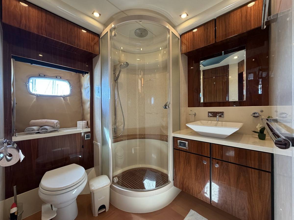 Fairline 78