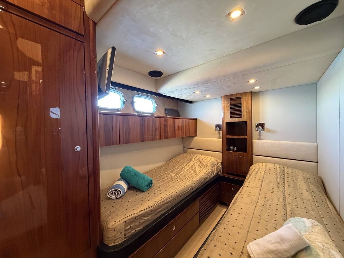 Fairline 78