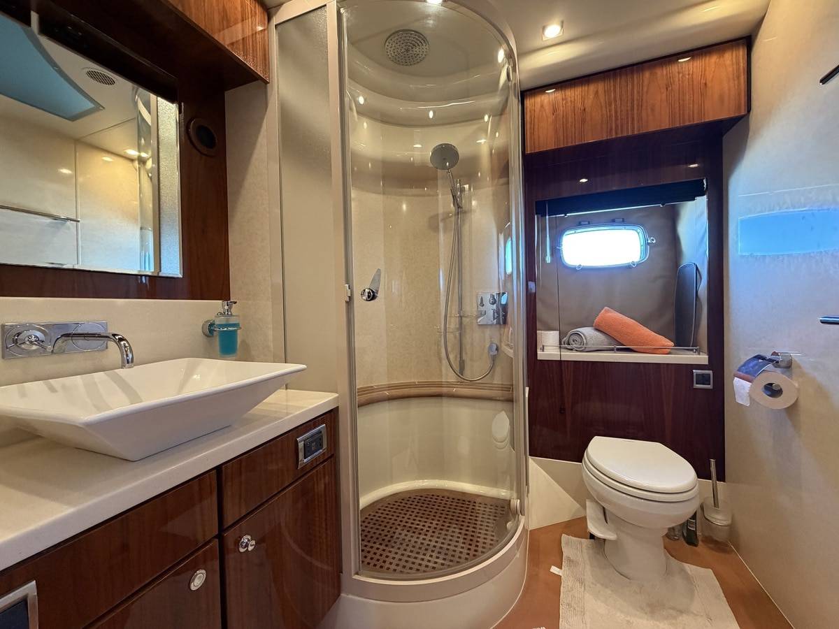Fairline 78