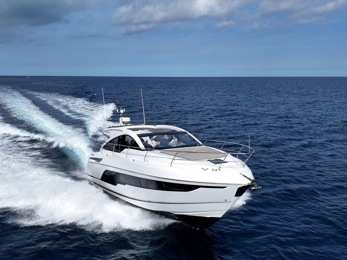 Fairline 47