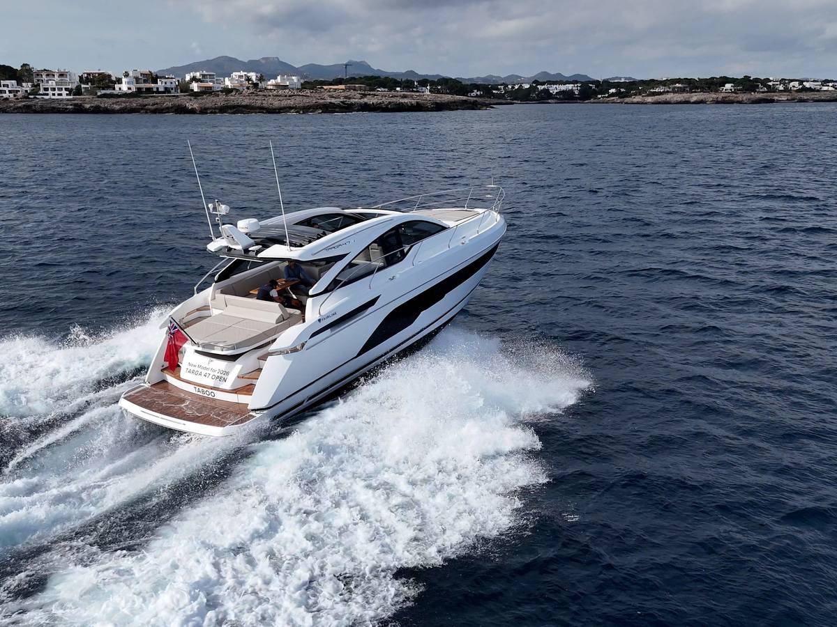 Fairline 47