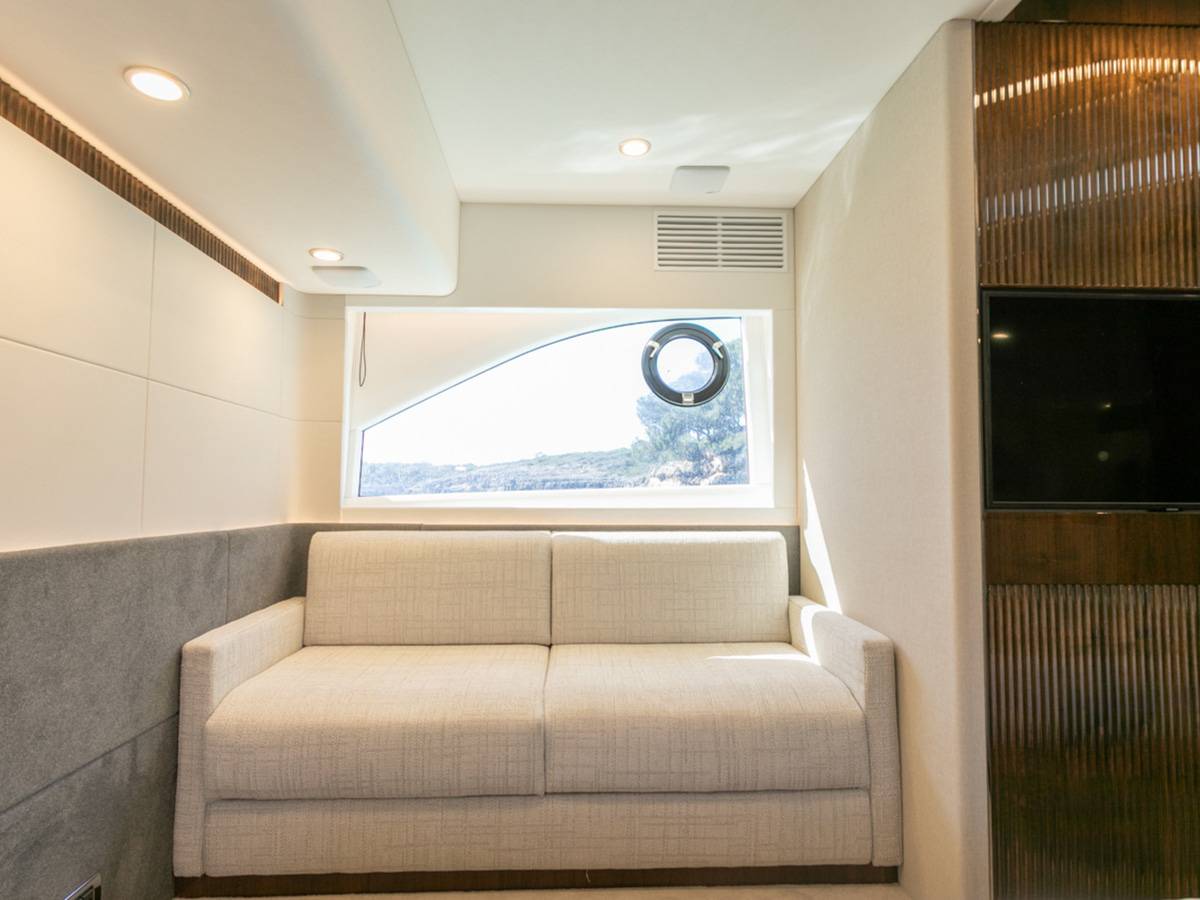 Fairline 47