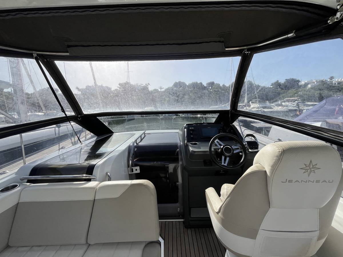 Jeanneau 30