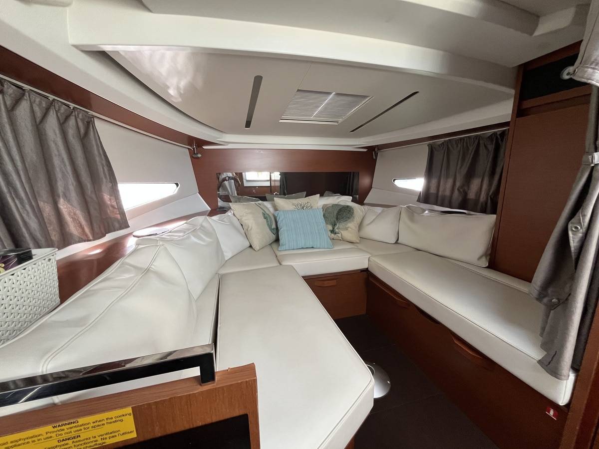Jeanneau 30