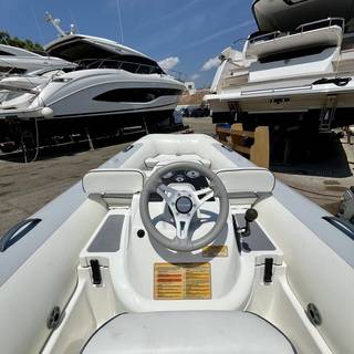 Boat image 3
