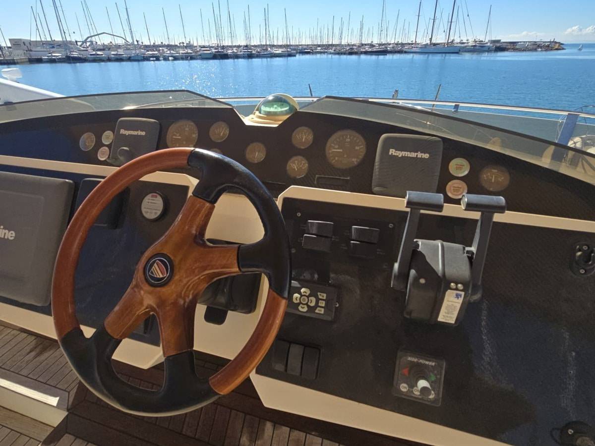 Fairline 58