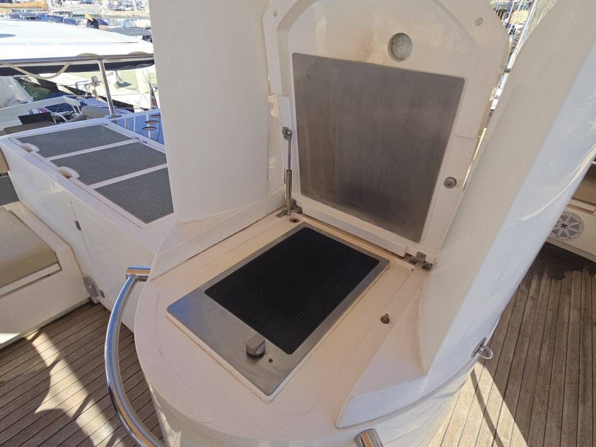 Fairline 58