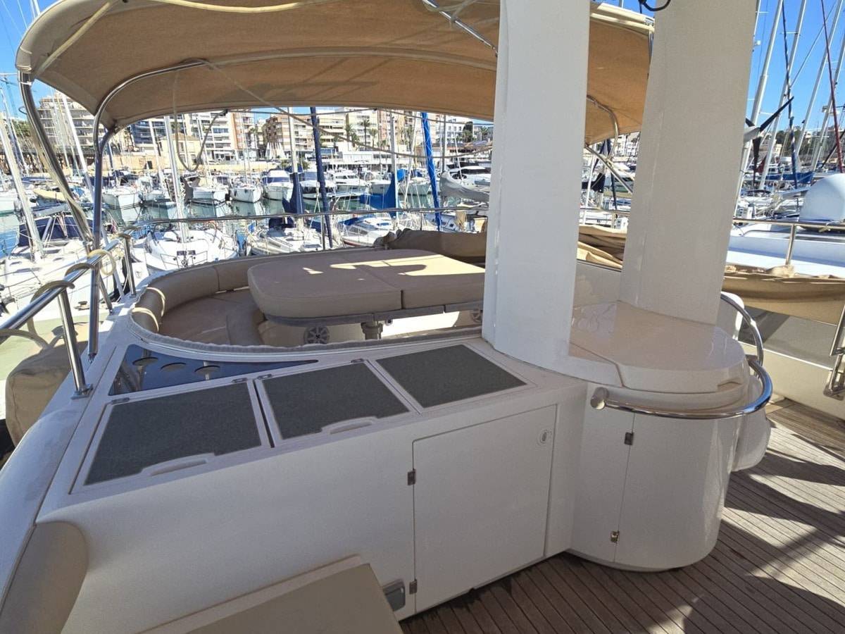 Fairline 58