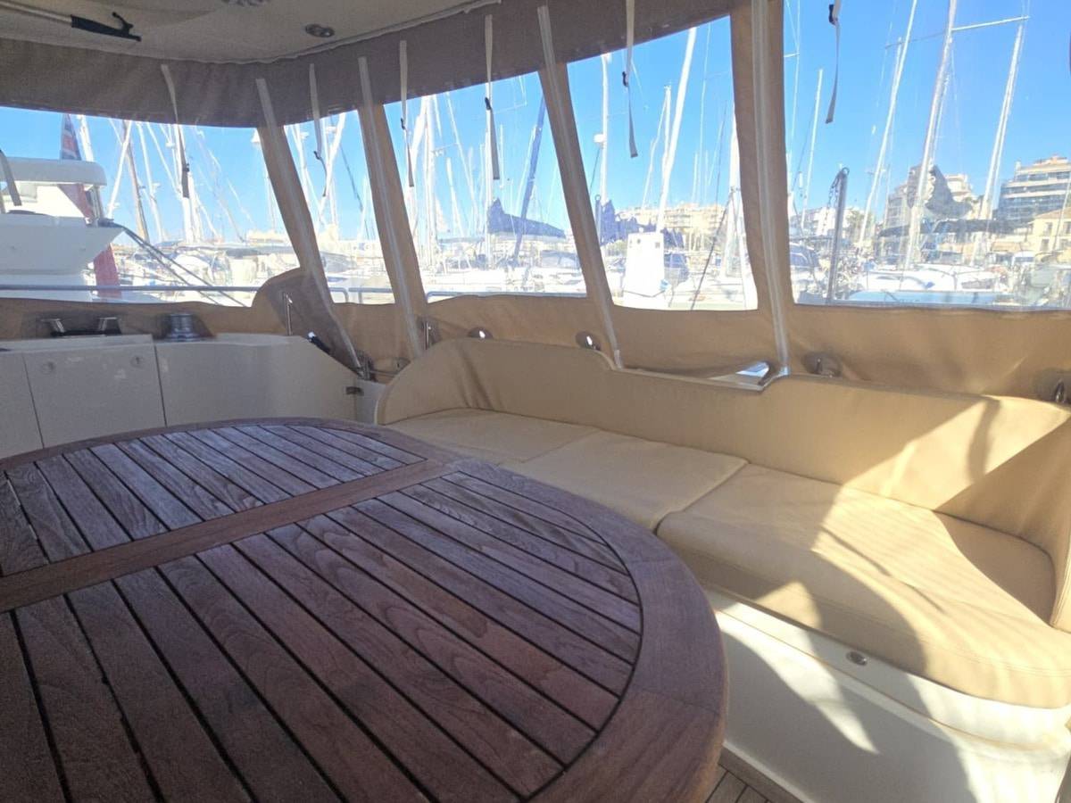 Fairline 58