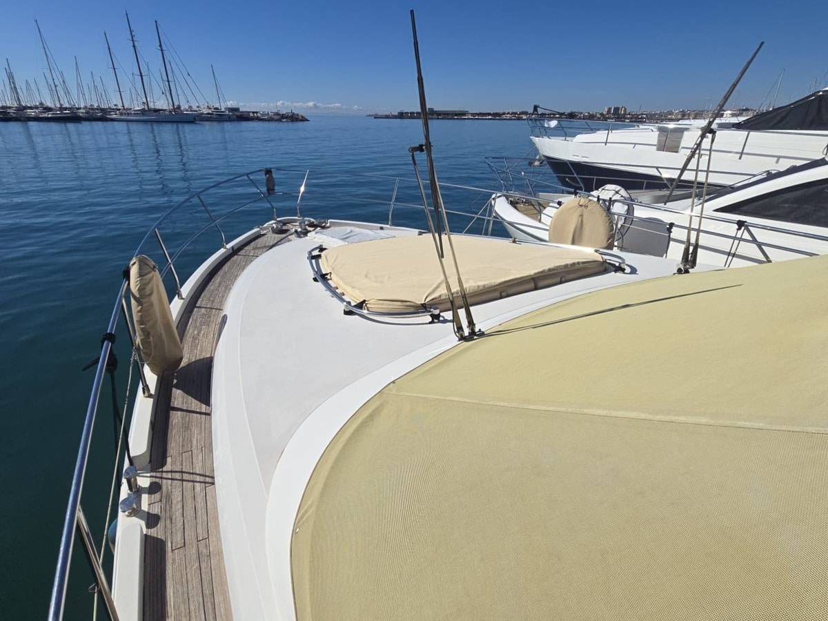 Fairline 58