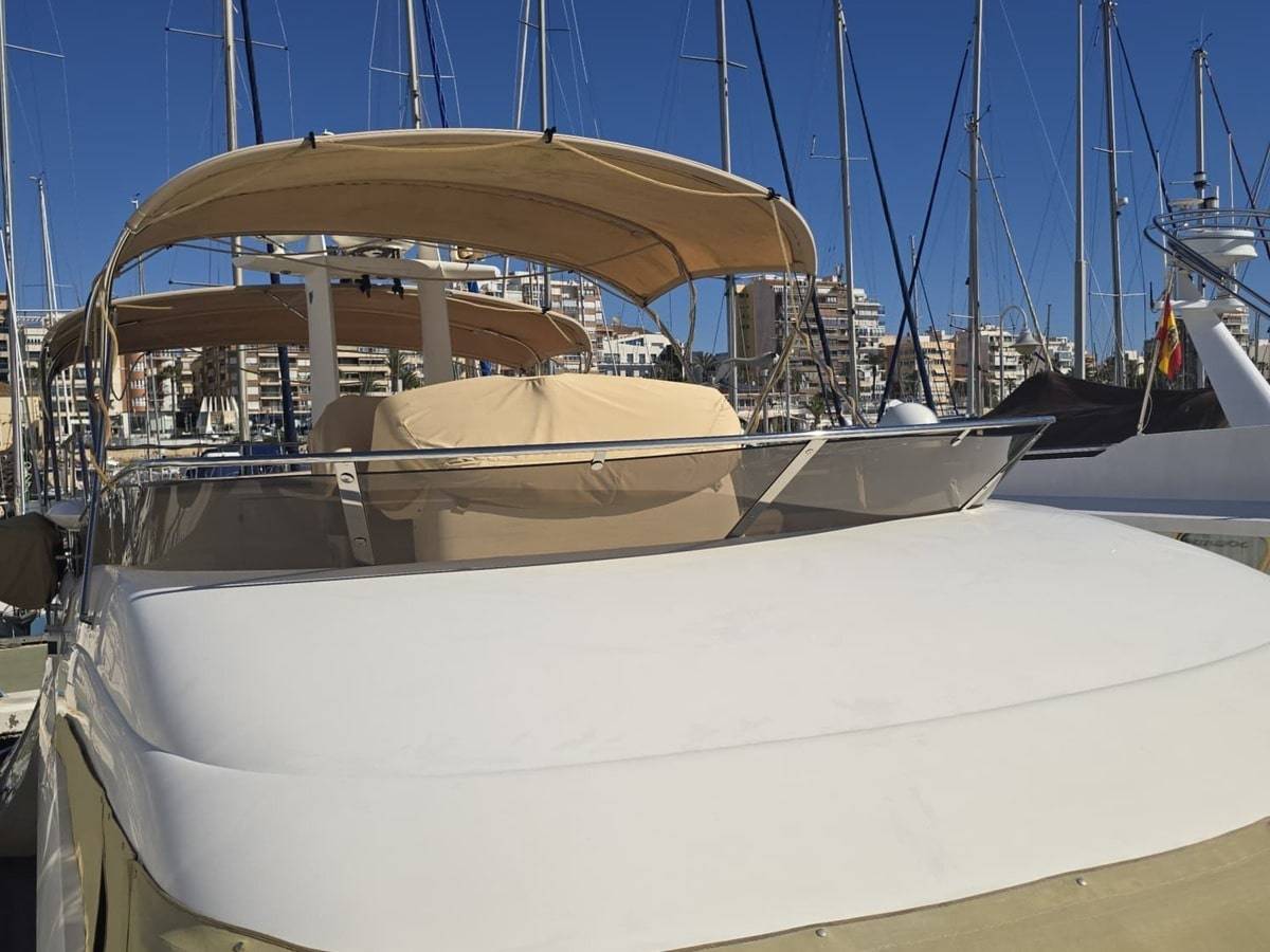 Fairline 58