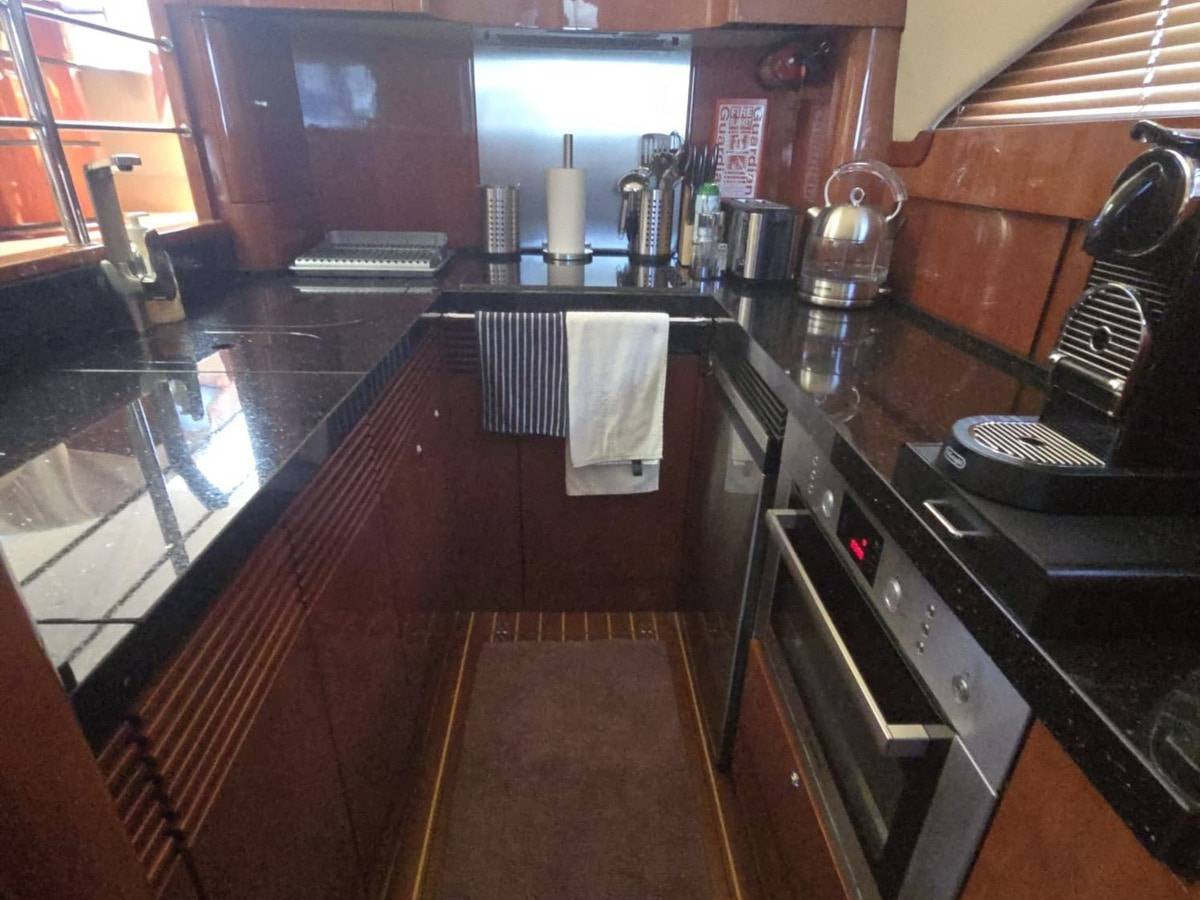 Fairline 58