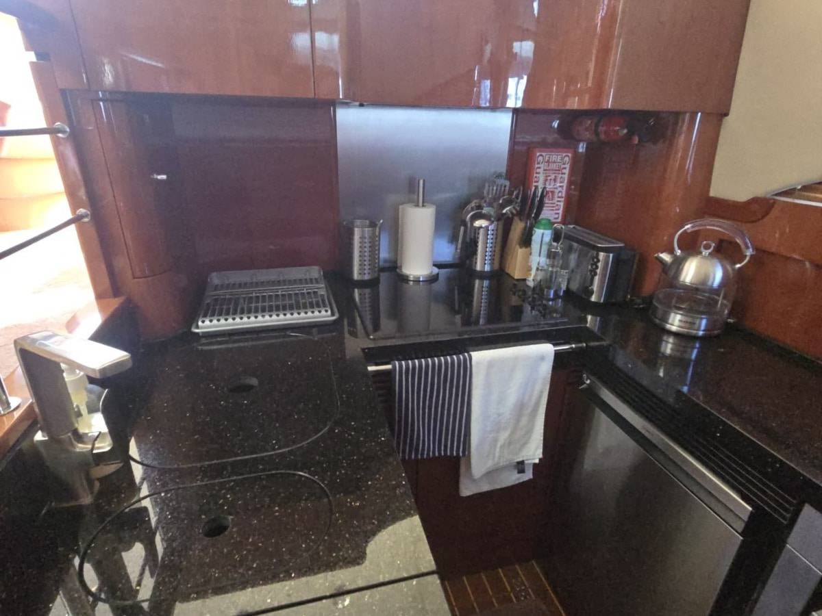 Fairline 58