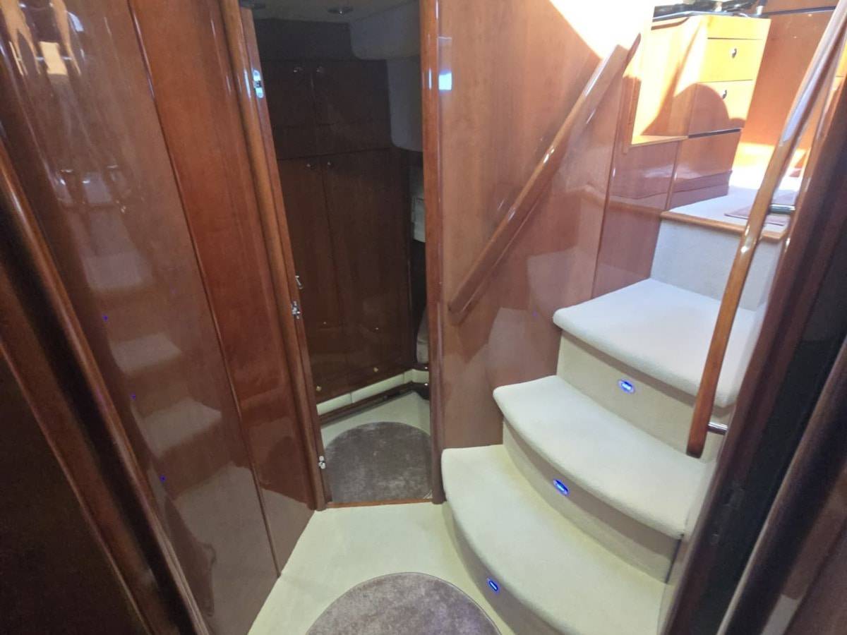 Fairline 58