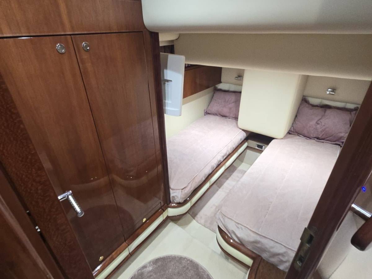 Fairline 58